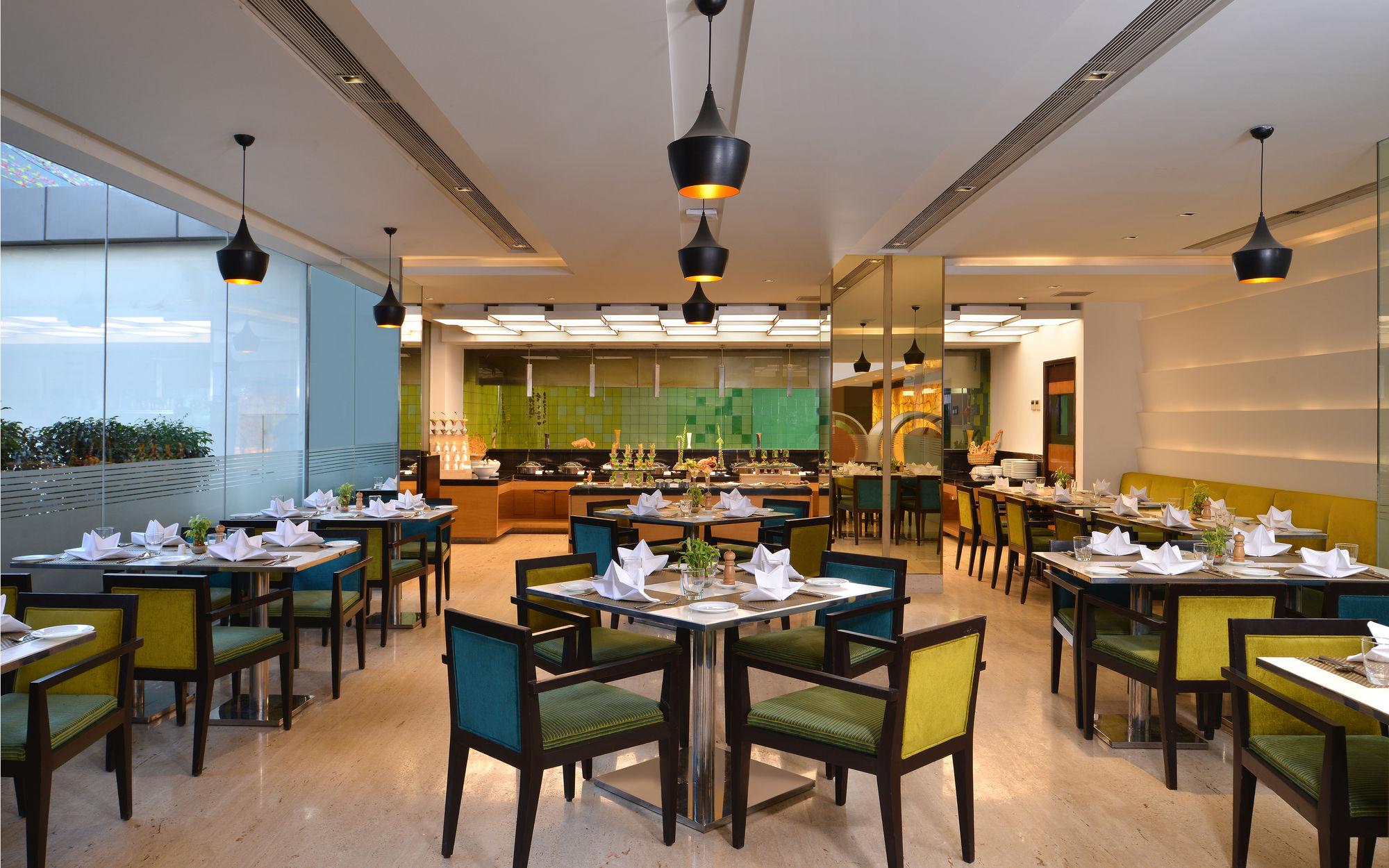 Country Inn & Suites By Radisson, Bengaluru Hebbal Road Buitenkant foto