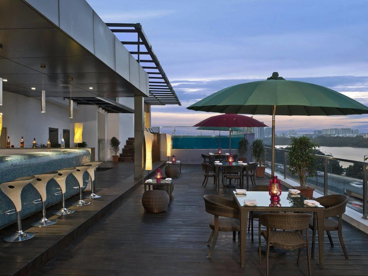 Country Inn & Suites By Radisson, Bengaluru Hebbal Road Buitenkant foto